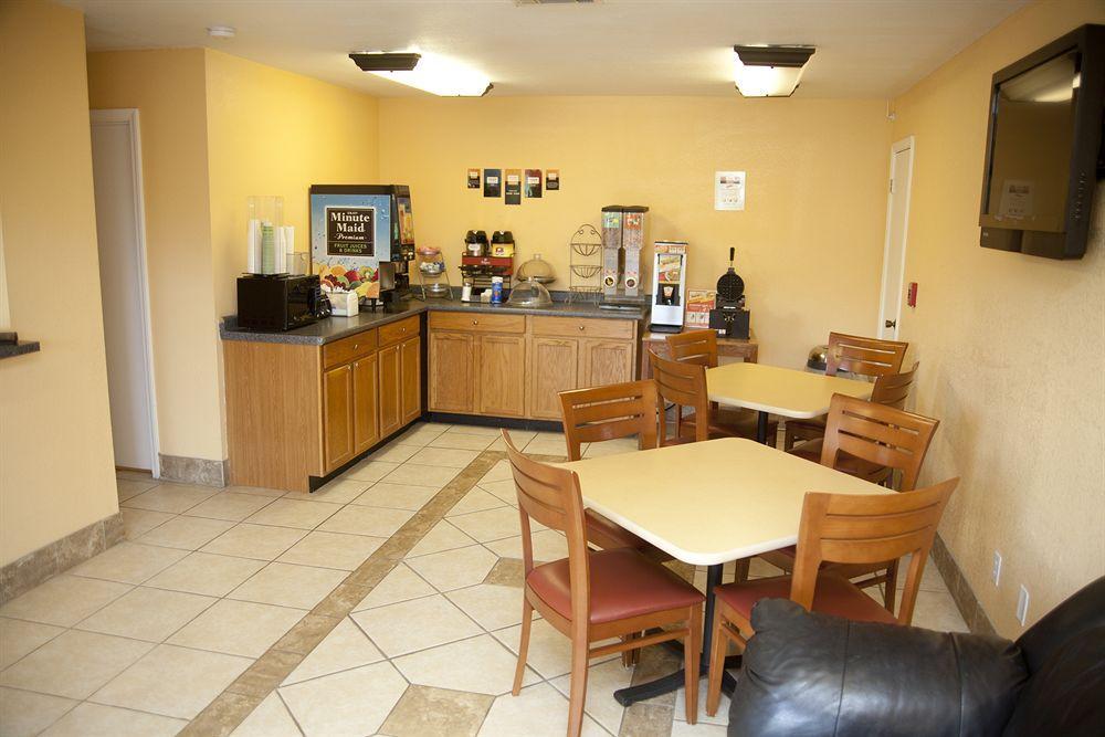 Days Inn By Wyndham Defuniak Springs Luaran gambar