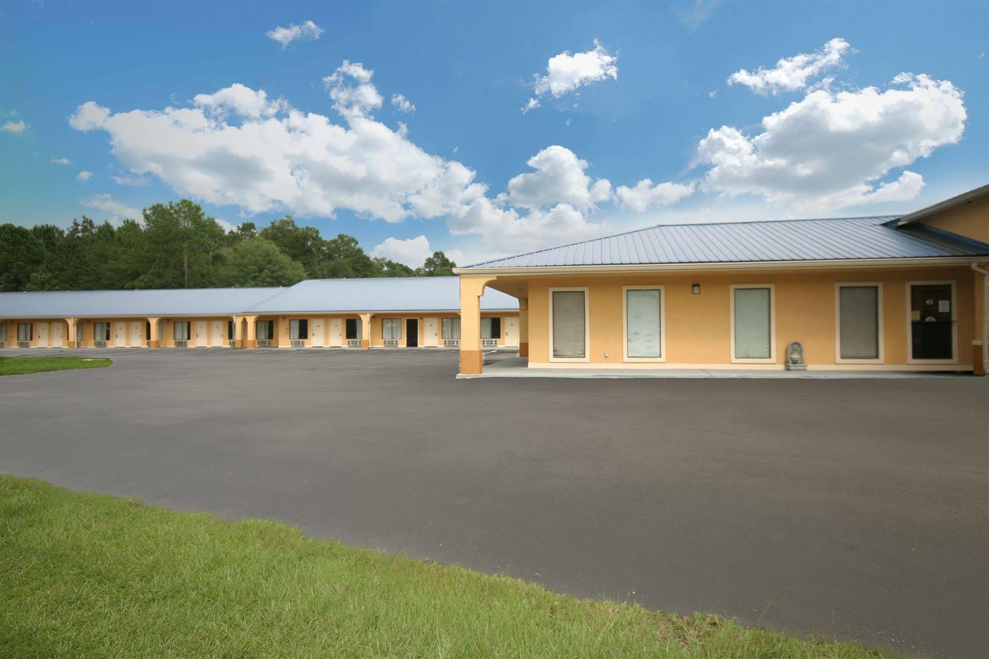 Days Inn By Wyndham Defuniak Springs Luaran gambar