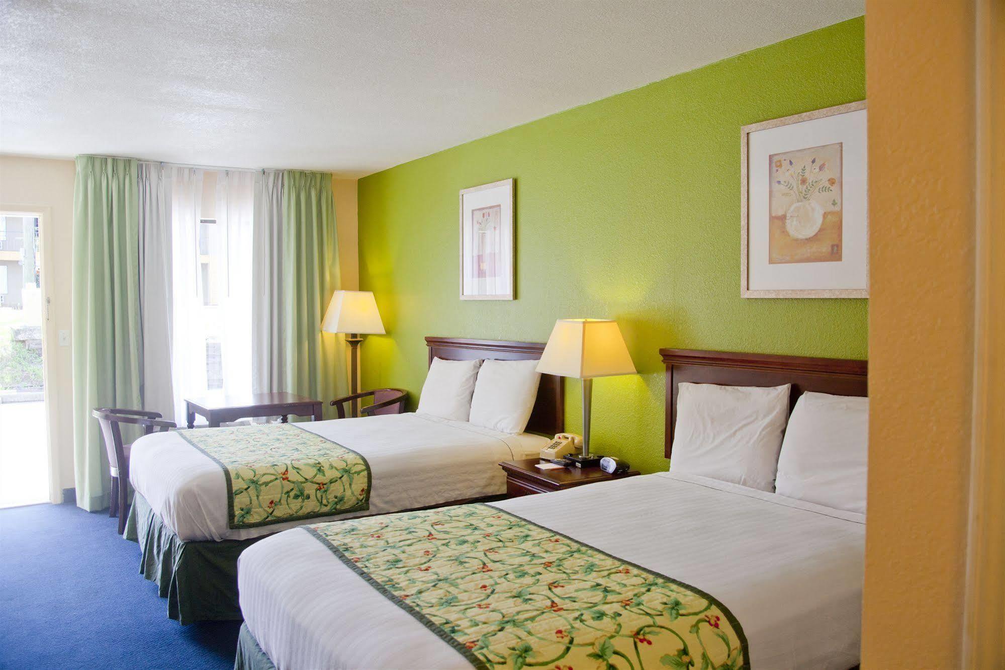 Days Inn By Wyndham Defuniak Springs Luaran gambar