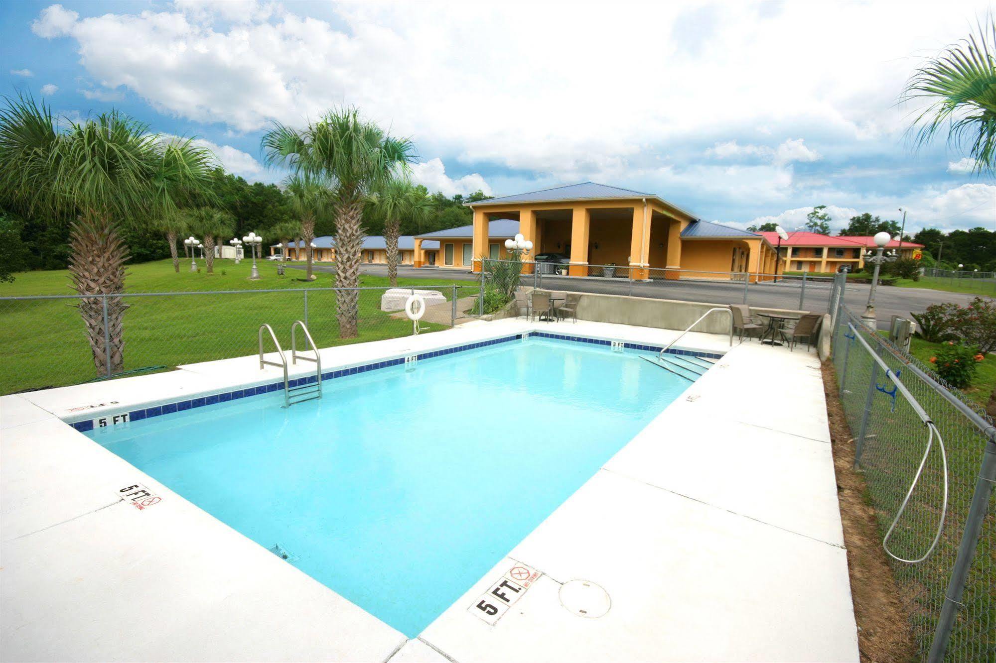 Days Inn By Wyndham Defuniak Springs Luaran gambar