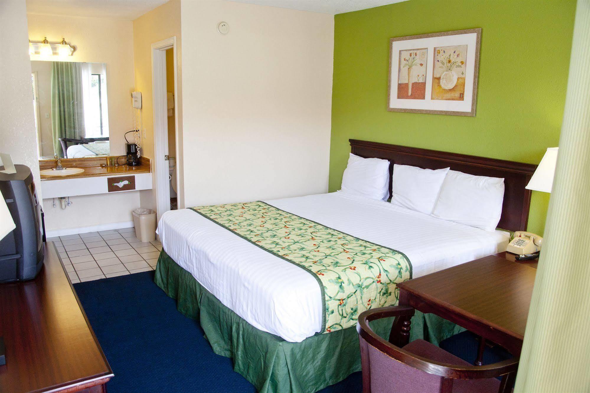 Days Inn By Wyndham Defuniak Springs Luaran gambar